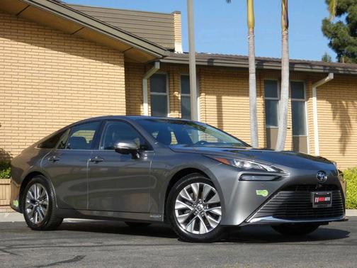 2023 Toyota Mirai Base