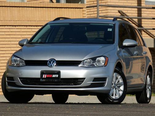 2016 Volkswagen Golf SportWagen TSI S 4-Door