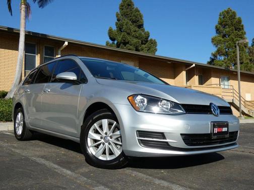 2016 Volkswagen Golf SportWagen TSI S 4-Door
