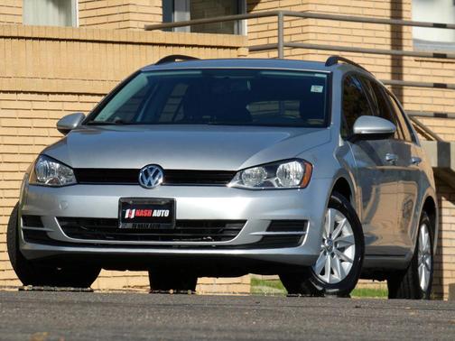 2016 Volkswagen Golf SportWagen TSI S 4-Door