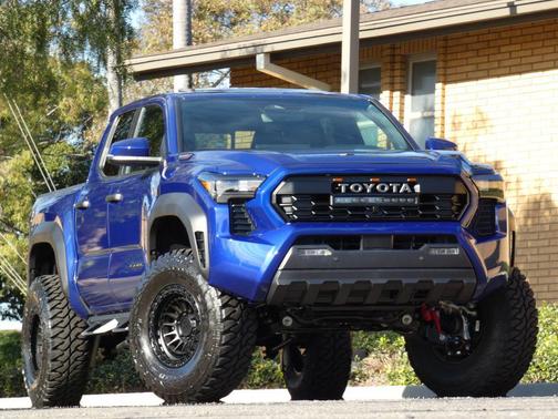 2025 Toyota Tacoma Hybrid TRD Off Road