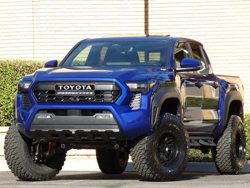 2025 Toyota Tacoma Hybrid TRD Off Road