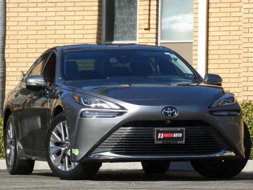 2023 Toyota Mirai Base