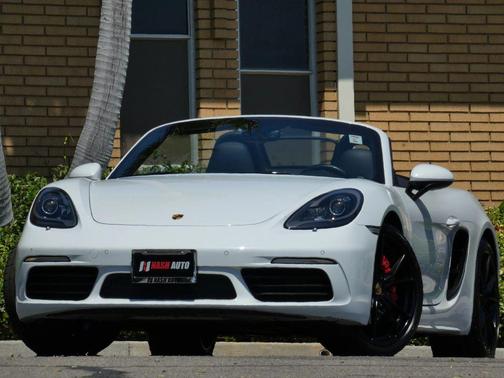 2019 Porsche 718 Boxster S Roadster 2D