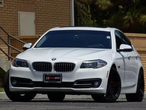 2015 BMW 528 528i Sedan 4D