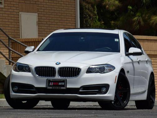 2015 BMW 528 528i Sedan 4D