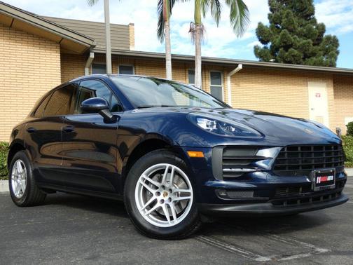 2019 Porsche Macan Sport Utility 4D