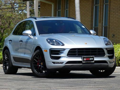Rhodium Silver Metallic 2017 Porsche Macan Macan GTS