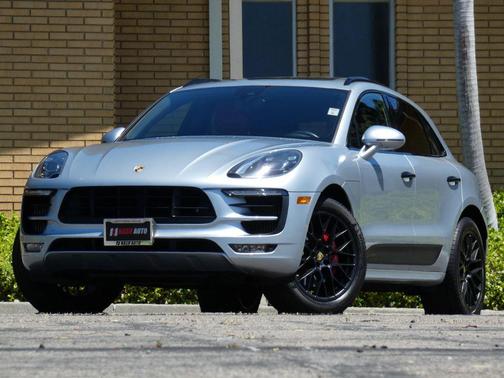 Rhodium Silver Metallic 2017 Porsche Macan Macan GTS