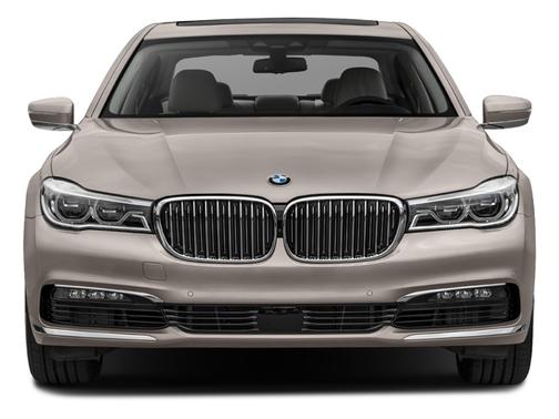 White 2018 BMW 750 I