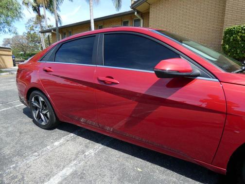 2023 Hyundai ELANTRA HEV Limited