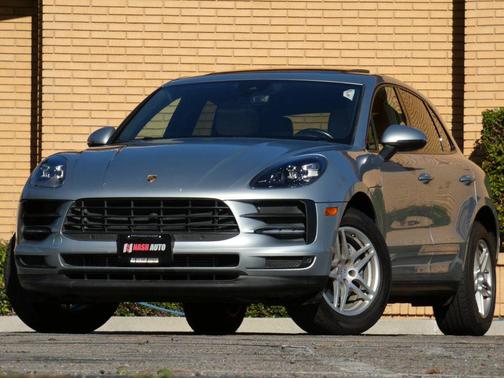 2019 Porsche Macan Sport Utility 4D