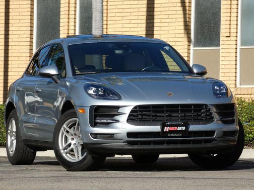 2019 Porsche Macan Sport Utility 4D