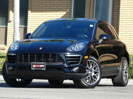 2018 Porsche Macan Sport Utility 4D
