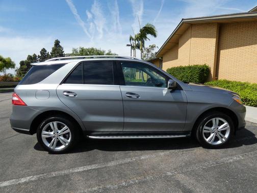 Steel Gray Metallic 2015 Mercedes-Benz M-Class ML 350 Sport Utility 4D
