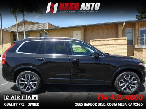 Onyx Black Metallic 2018 Volvo XC90 T6 Momentum