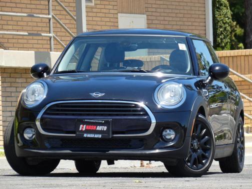 Midnight Black Metallic 2018 MINI Hardtop Cooper
