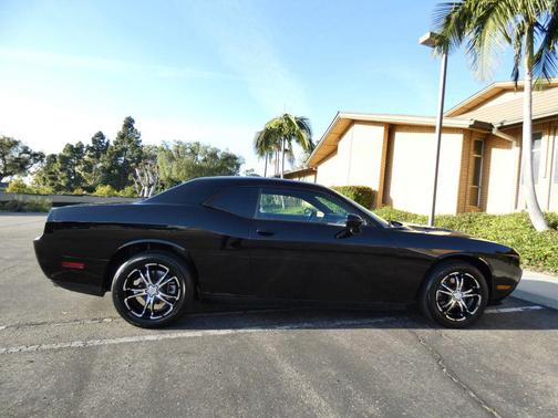 2013 Dodge Challenger SXT