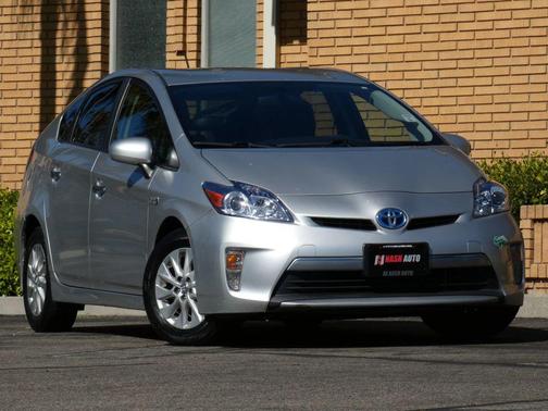 2014 Toyota Prius Plug-in Advanced