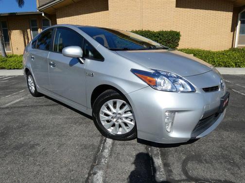 2014 Toyota Prius Plug-in Advanced