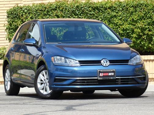 2018 Volkswagen Golf TSI S