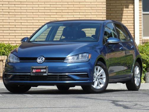 2018 Volkswagen Golf TSI S