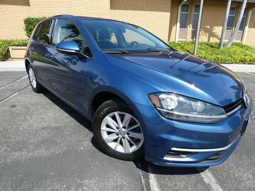 2018 Volkswagen Golf TSI S