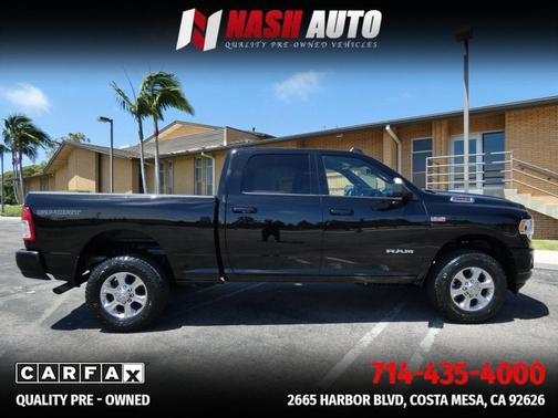 Diamond Black Crystal Pearlcoat 2019 RAM 2500 Big Horn Crew Cab 4x4 6'4' Box