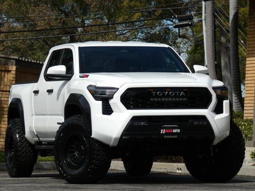 2025 Toyota Tacoma TRD Off Road