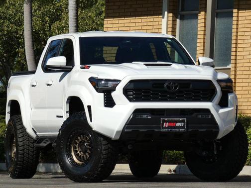 2025 Toyota Tacoma TRD Sport