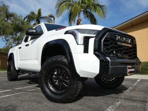 2025 Toyota Tundra SR