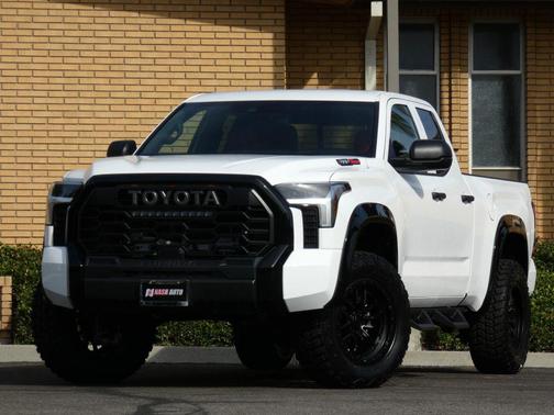 2025 Toyota Tundra SR