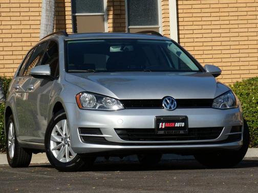 2016 Volkswagen Golf SportWagen TSI S 4-Door