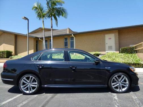 2018 Volkswagen Passat 2.0T R-Line