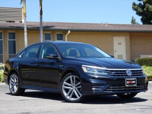 2018 Volkswagen Passat 2.0T R-Line