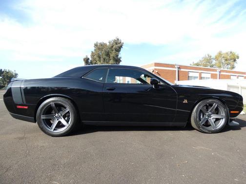 2017 Dodge Challenger R/T Scat Pack