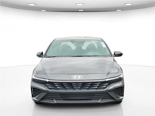 2025 Hyundai ELANTRA HEV SEL Sport