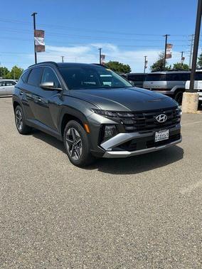 Amazon Gray 2025 Hyundai TUCSON Hybrid SEL Convenience