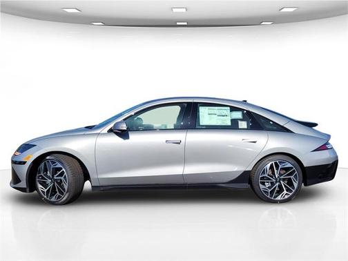 2025 Hyundai IONIQ 6 Limited