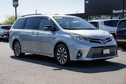 Celestial Silver Metallic 2019 Toyota Sienna Limited Premium