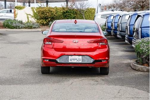 2020 Hyundai ELANTRA SEL