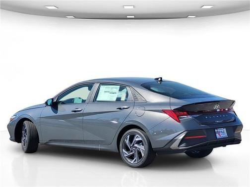 2025 Hyundai ELANTRA HEV SEL Sport