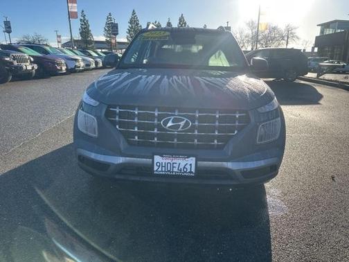 2023 Hyundai VENUE SEL