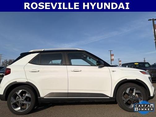 2022 Hyundai VENUE Limited