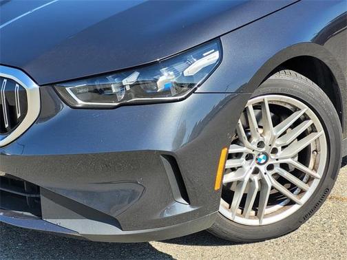 2024 BMW 530 i xDrive