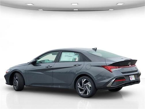 2025 Hyundai ELANTRA HEV SEL Sport