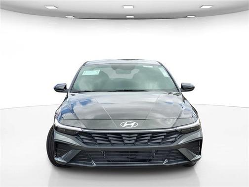 2025 Hyundai ELANTRA HEV SEL Sport