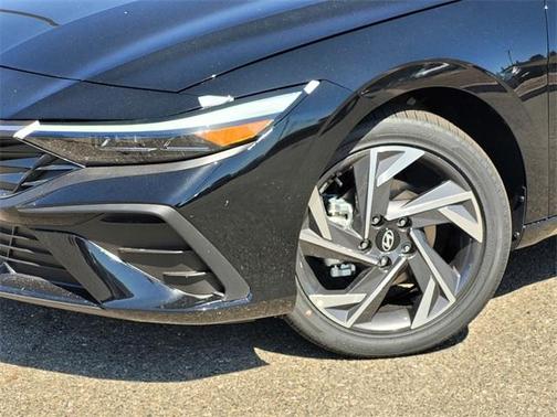 2025 Hyundai ELANTRA HEV SEL Sport