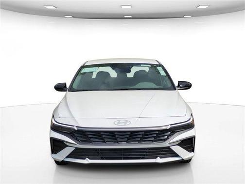 2025 Hyundai ELANTRA HEV SEL Sport