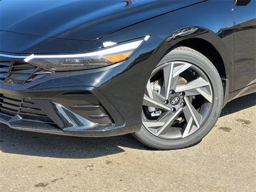 2025 Hyundai ELANTRA HEV Limited